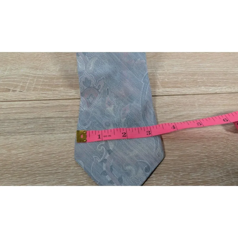 Bachrach Men’s Necktie Gray Paisley 100% Silk Made in Italy 3.25” Tie